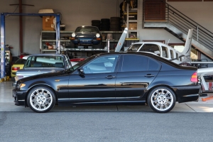 2003 BMW 330i ZHP thumbnail