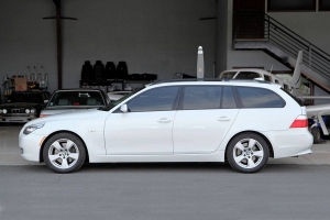 2008 (E61) BMW 535Xi Sport Wagon thumbnail