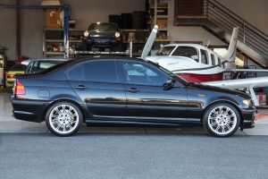 2003 BMW 330i ZHP thumbnail