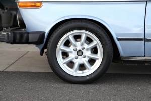 1976 BMW 2002 thumbnail