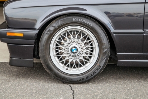 1991 BMW (E30) 318iS thumbnail