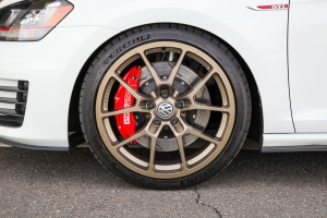 2016 Volkswagen GTI SE Performance Pack thumbnail