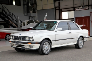 1991 BMW (E30) 325iX thumbnail