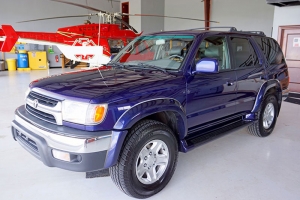 2002 Toyota 4Runner SR5 thumbnail