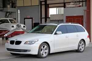 2008 (E61) BMW 535Xi Sport Wagon thumbnail