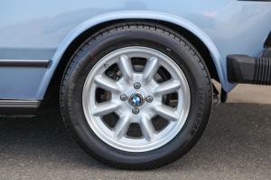 1976 BMW 2002 thumbnail