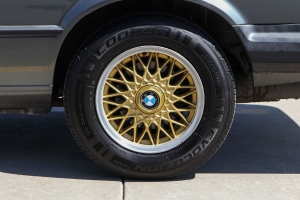 1987 BMW (E30) 325iS thumbnail