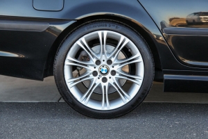 2003 BMW 330i ZHP thumbnail
