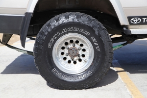 1991 JDM Toyota Land Cruiser HZJ77 thumbnail