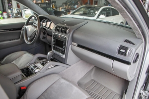 2010 Porsche (957) Cayenne GTS thumbnail