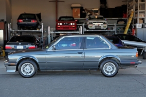 1987 BMW (E30) 325iS thumbnail
