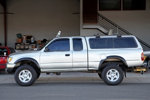 2001 Toyota Tacoma 4X4 Extra Cab TRD Off Road SR5 thumbnail