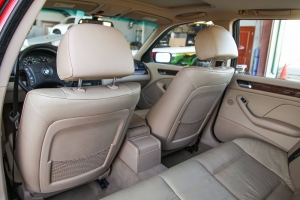 2001 BMW E46 325XiT Sport Wagon (Touring) thumbnail