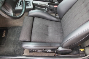 1991 BMW (E30) 318iS thumbnail