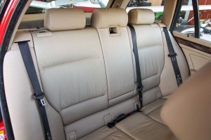 2001 BMW E46 325XiT Sport Wagon (Touring) thumbnail