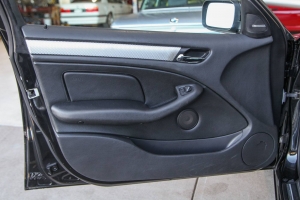 2003 BMW 330i ZHP thumbnail