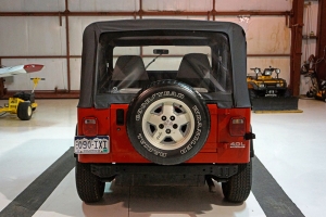 1993 Jeep Wrangler YJ thumbnail