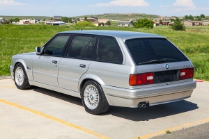 1989 BMW (E30) 325i Touring M Tech II thumbnail