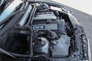 2003 BMW 330i ZHP thumbnail
