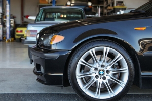 2003 BMW 330i ZHP thumbnail