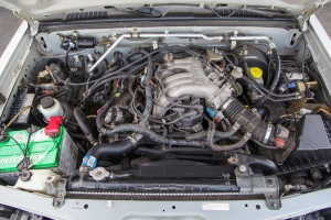 2004 Nissan Frontier (D22) 4x4 Long Bed Crew Cab XE-V6 thumbnail