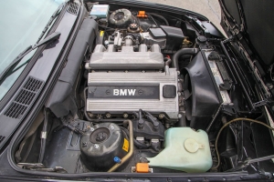1991 BMW (E30) 318iS thumbnail