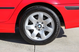 2001 BMW E46 325XiT Sport Wagon (Touring) thumbnail