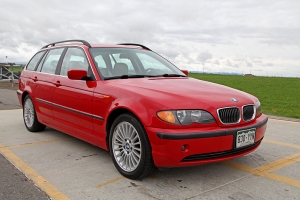 2002 BMW E46 330xi Sport Wagon thumbnail
