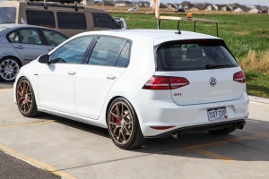2016 Volkswagen GTI SE Performance Pack thumbnail