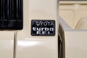 1986 Toyota EFI Turbo 4x4 Pickup thumbnail