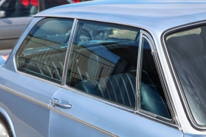 1976 BMW 2002 thumbnail