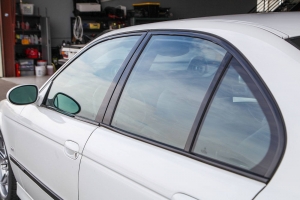 2002 BMW (E39) M5 thumbnail