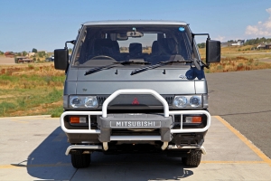 1991 Mitsubishi Delica Exceed thumbnail