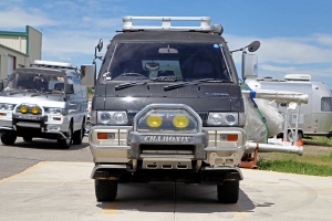 1992 Mitsubishi Delica Chamonix thumbnail