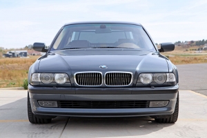 2001 BMW 740i M Sport thumbnail