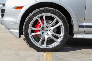 2010 Porsche (957) Cayenne GTS thumbnail