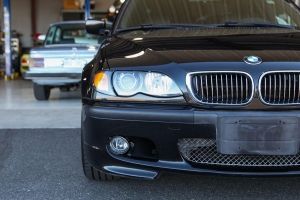 2003 BMW 330i ZHP thumbnail