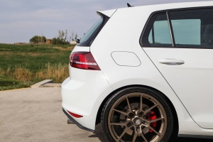 2016 Volkswagen GTI SE Performance Pack thumbnail