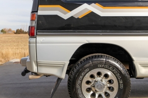 1994 Mitsubishi Delica Star Wagon GLX thumbnail