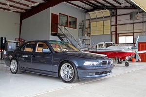 2001 BMW 740i M Sport thumbnail