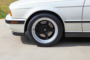1991 BMW M5 thumbnail