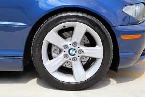 2004 BMW 325Ci thumbnail