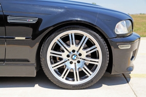 2004 BMW M3 thumbnail