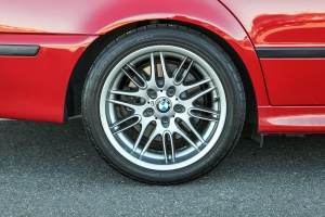 2003 BMW (E39) M5 thumbnail