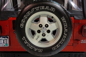 1993 Jeep Wrangler YJ thumbnail