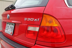 2002 BMW E46 330xi Sport Wagon thumbnail
