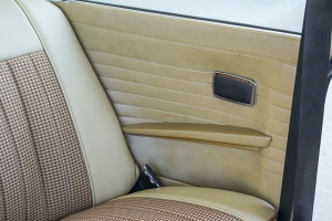 1974 BMW 2002 thumbnail