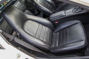 1986 Porsche 944 thumbnail