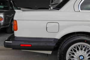 1987 BMW 325iS thumbnail