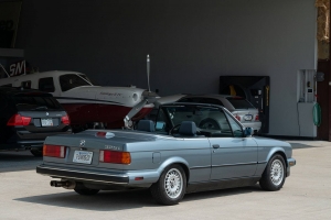 1988 BMW (E30) 325i Convertible thumbnail